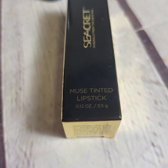Seacret Muse Tinted Lipstick Lovely Coral NEW Make-Up Lips - Picture 4 of 4
